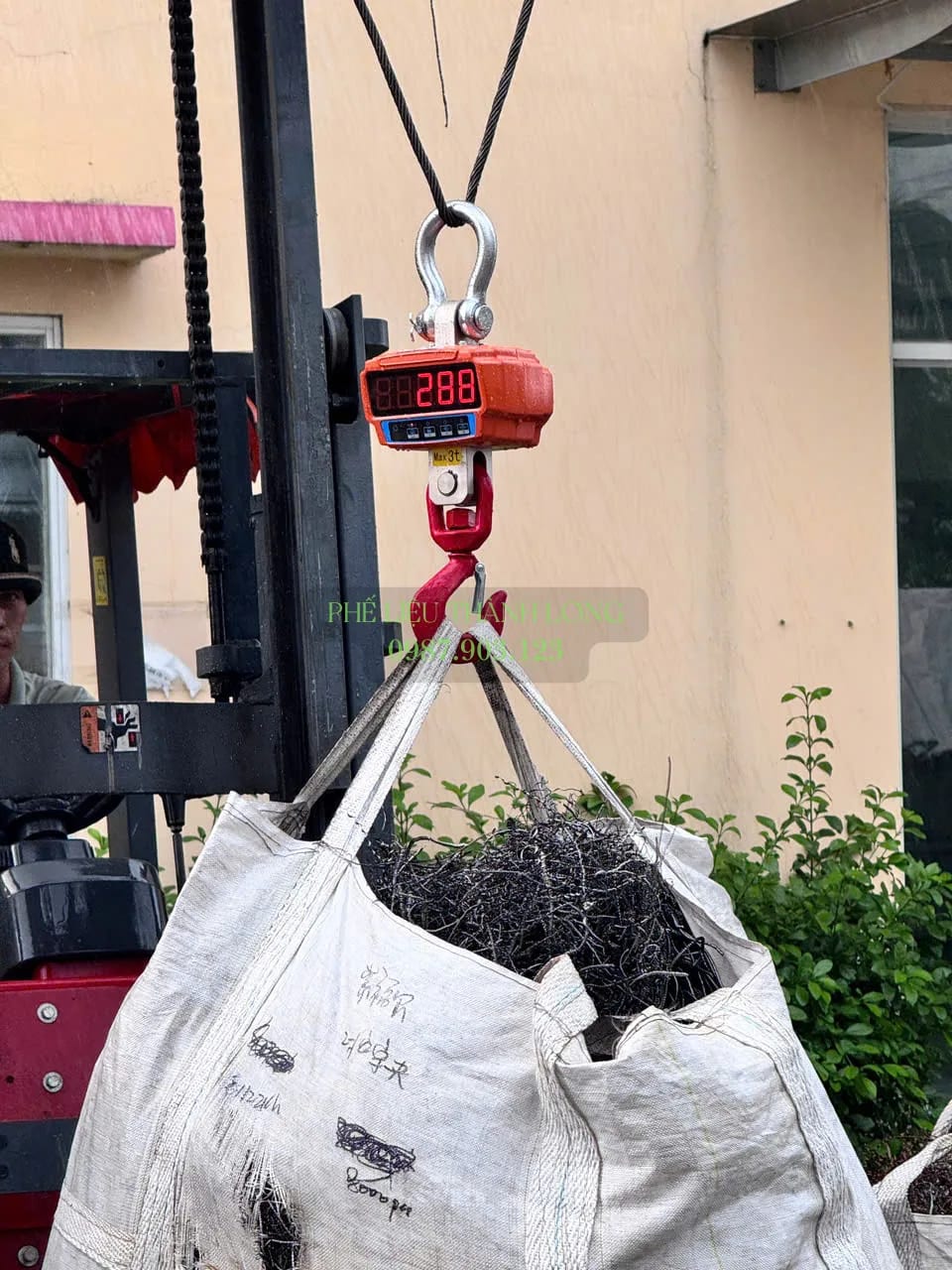 Cân bao phế liệu bằng cân treo 3 tấn tại Cần Thơ